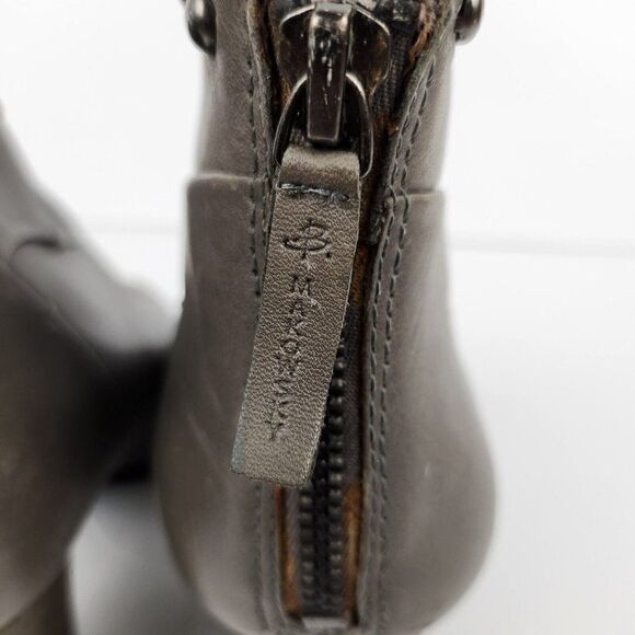 B. Makowsky Quincy Gray Soft Leather Studded Ankle Boots Booties Womens Size 7 - Picture 6 of 9